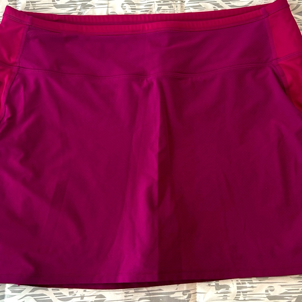 Athleta Tennis, Running, Exercise, Athletic, Raspberry color Skirt size Large.